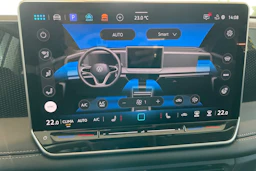 harmaa Volkswagen Tiguan 2026 kuva 12.