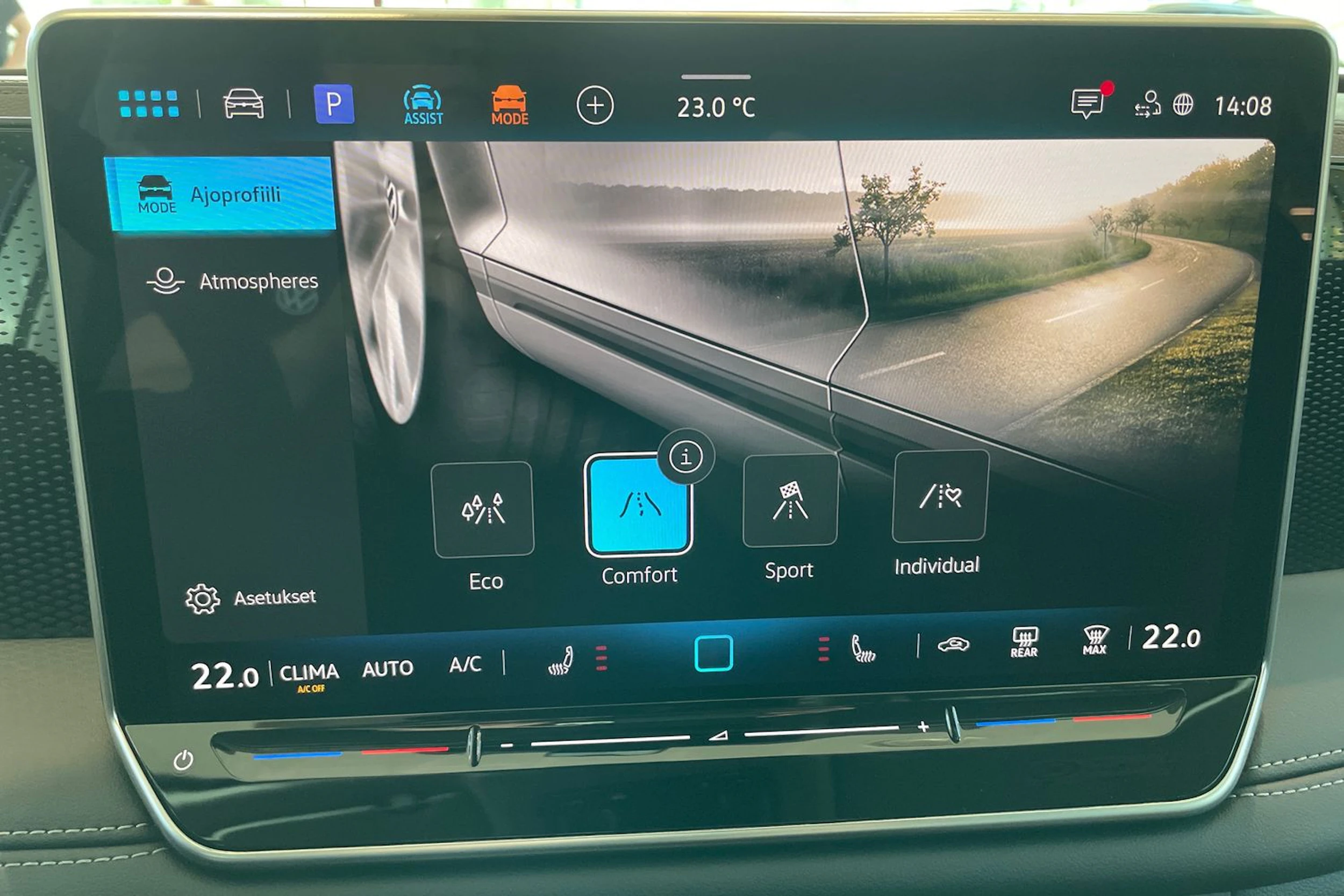 harmaa Volkswagen Tiguan 2026 kuva 14.