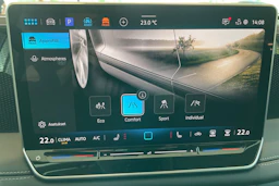 harmaa Volkswagen Tiguan 2026 kuva 14.