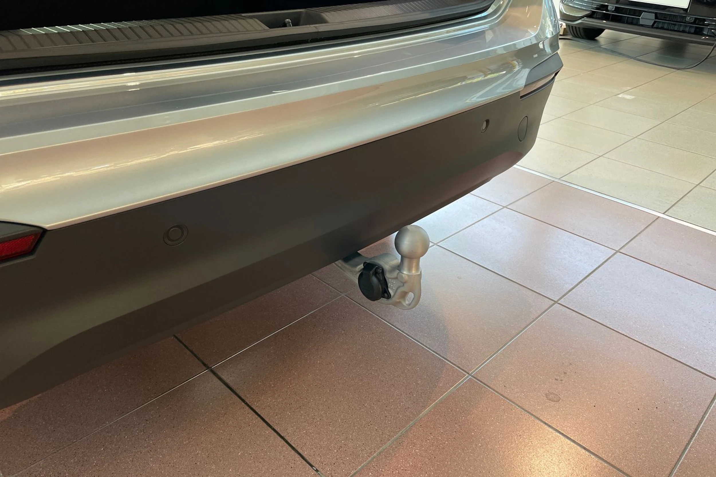 harmaa Volkswagen Tiguan 2026 kuva 19.