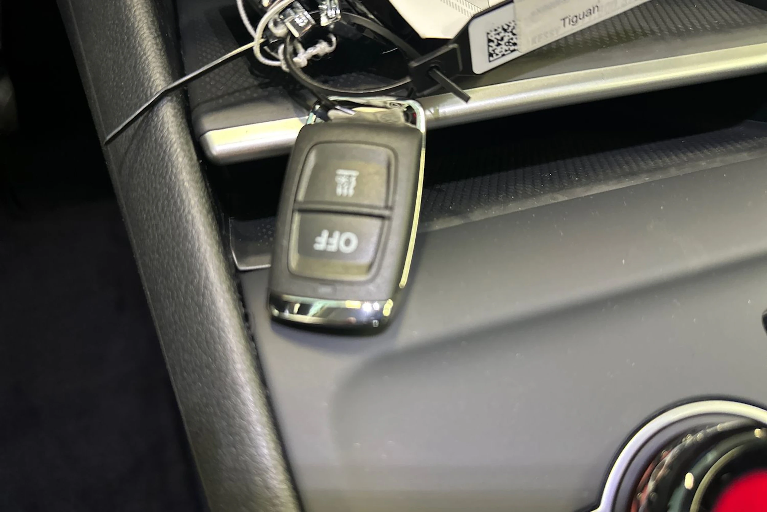 met. musta Volkswagen Tiguan 2026 kuva 15.