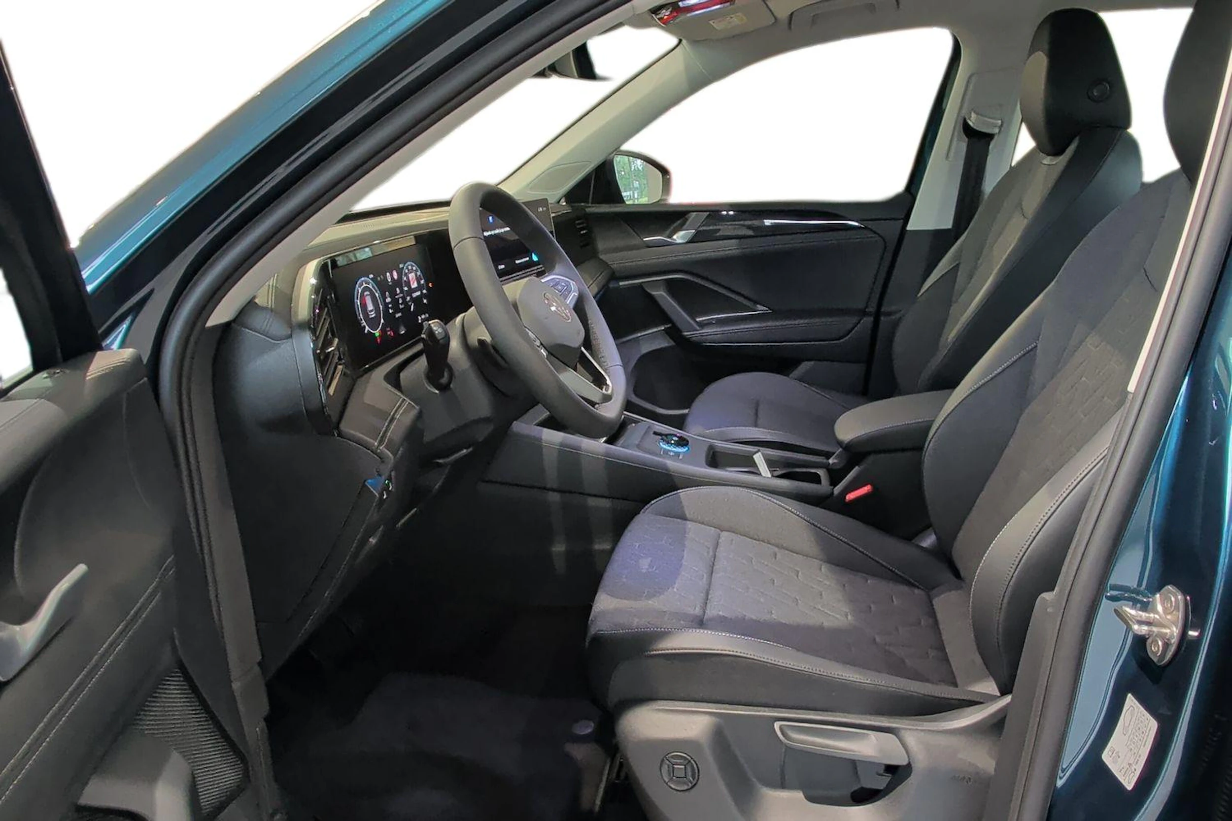 sininen Volkswagen Tiguan 2026 kuva 6.