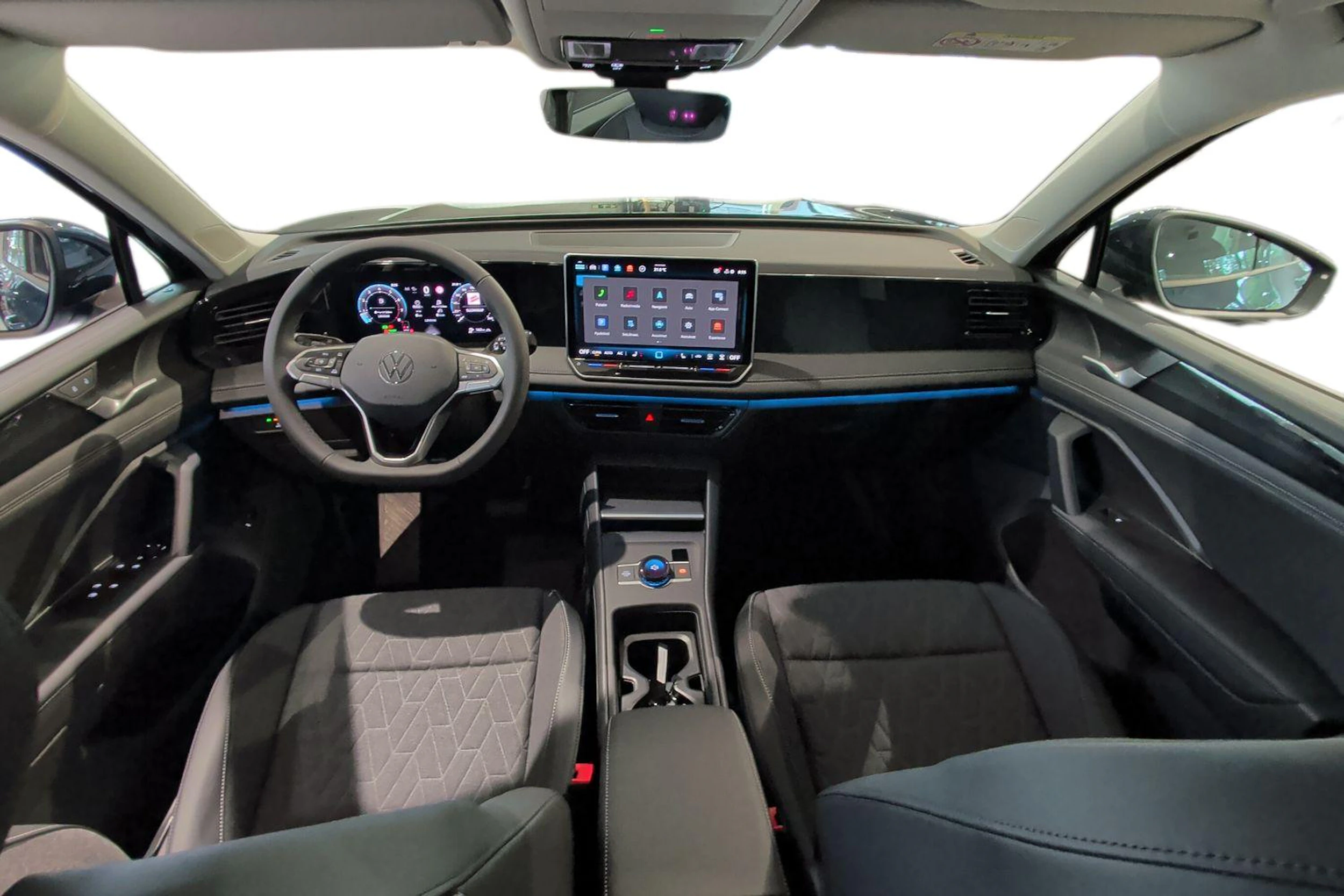 sininen Volkswagen Tiguan 2026 kuva 7.