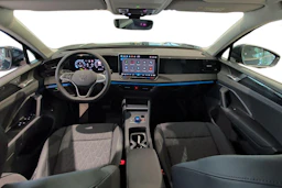 sininen Volkswagen Tiguan 2026 kuva 7.