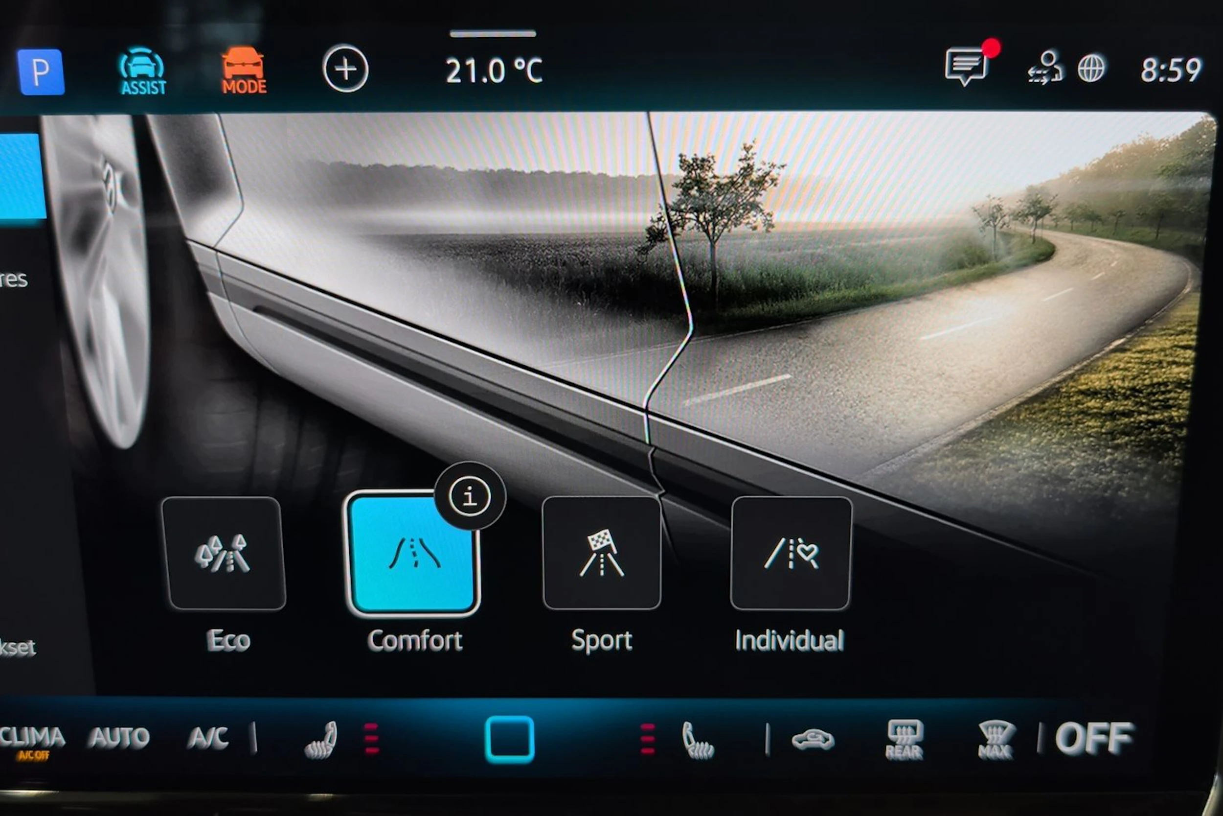 sininen Volkswagen Tiguan 2026 kuva 17.