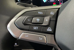 sininen Volkswagen Tiguan 2026 kuva 24.