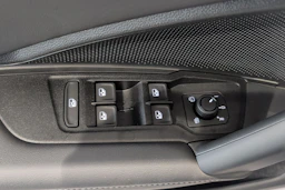 sininen Volkswagen Tiguan 2026 kuva 33.
