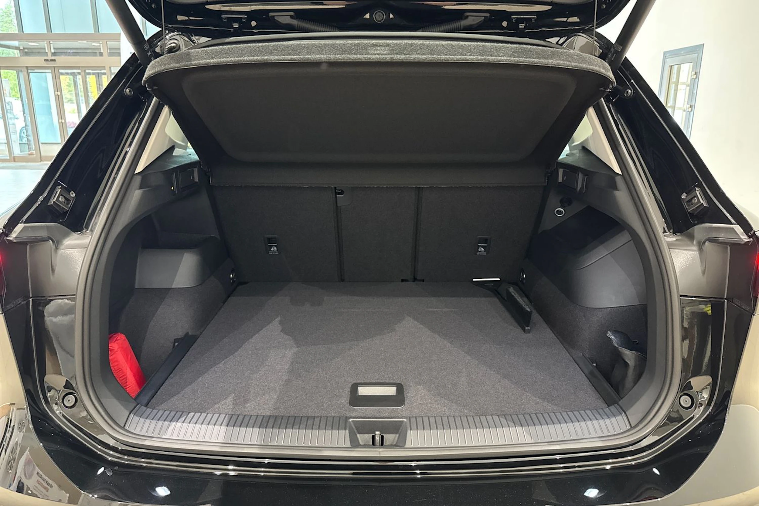 met. musta Volkswagen Tiguan 2026 kuva 11.