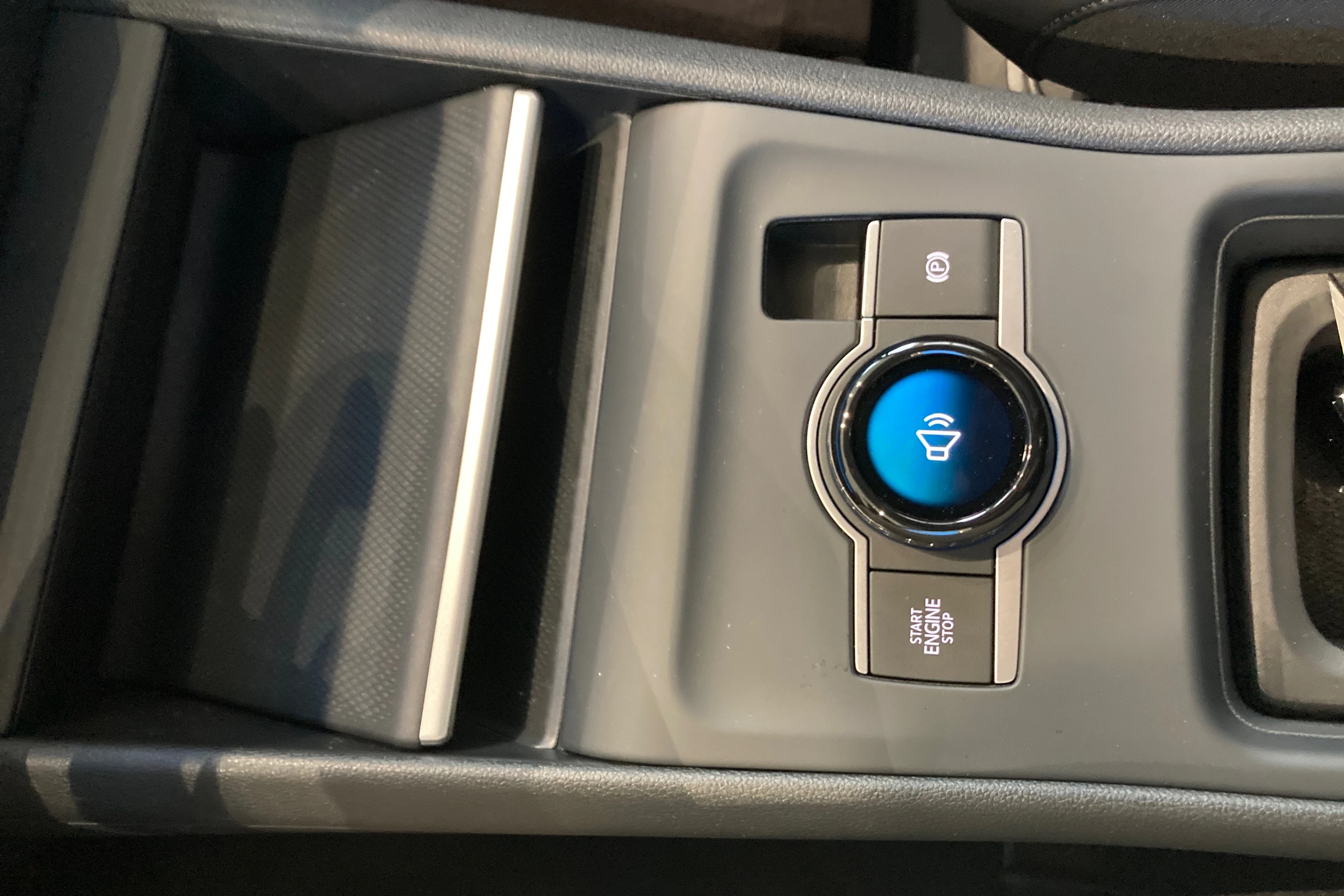harmaa Volkswagen Tiguan 2026 kuva 16.
