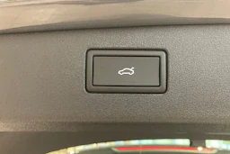 harmaa Volkswagen Tiguan 2026 kuva 18.