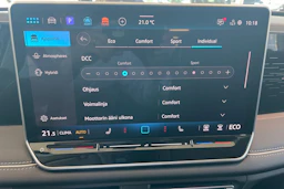 harmaa Volkswagen Tiguan 2026 kuva 16.