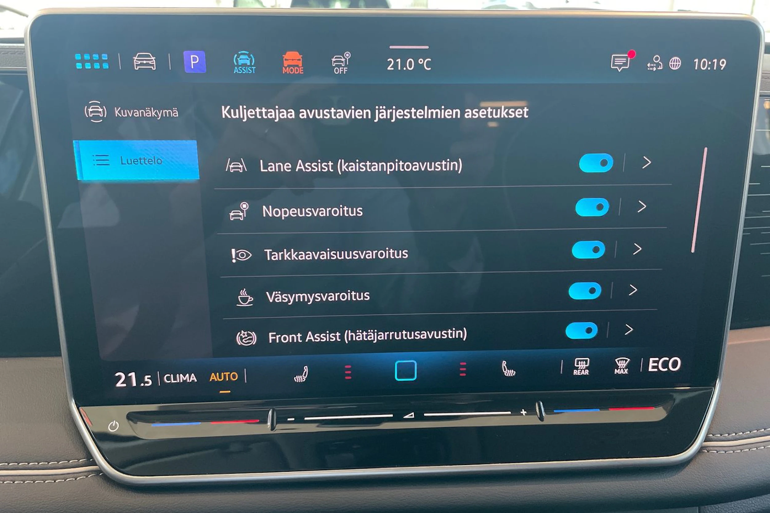 harmaa Volkswagen Tiguan 2026 kuva 18.