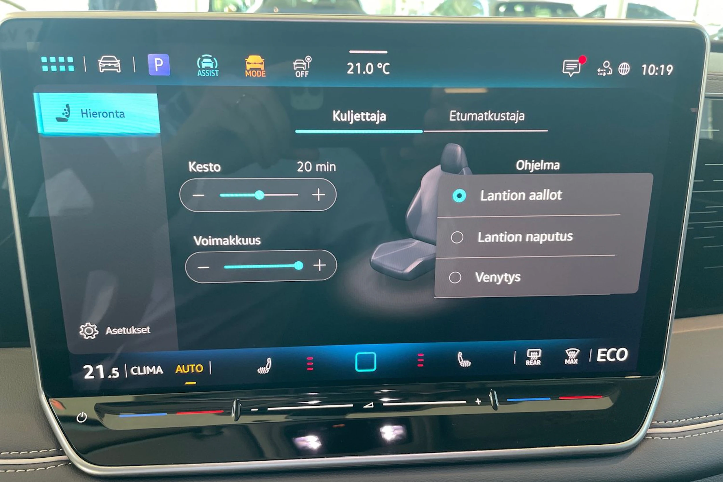harmaa Volkswagen Tiguan 2026 kuva 20.