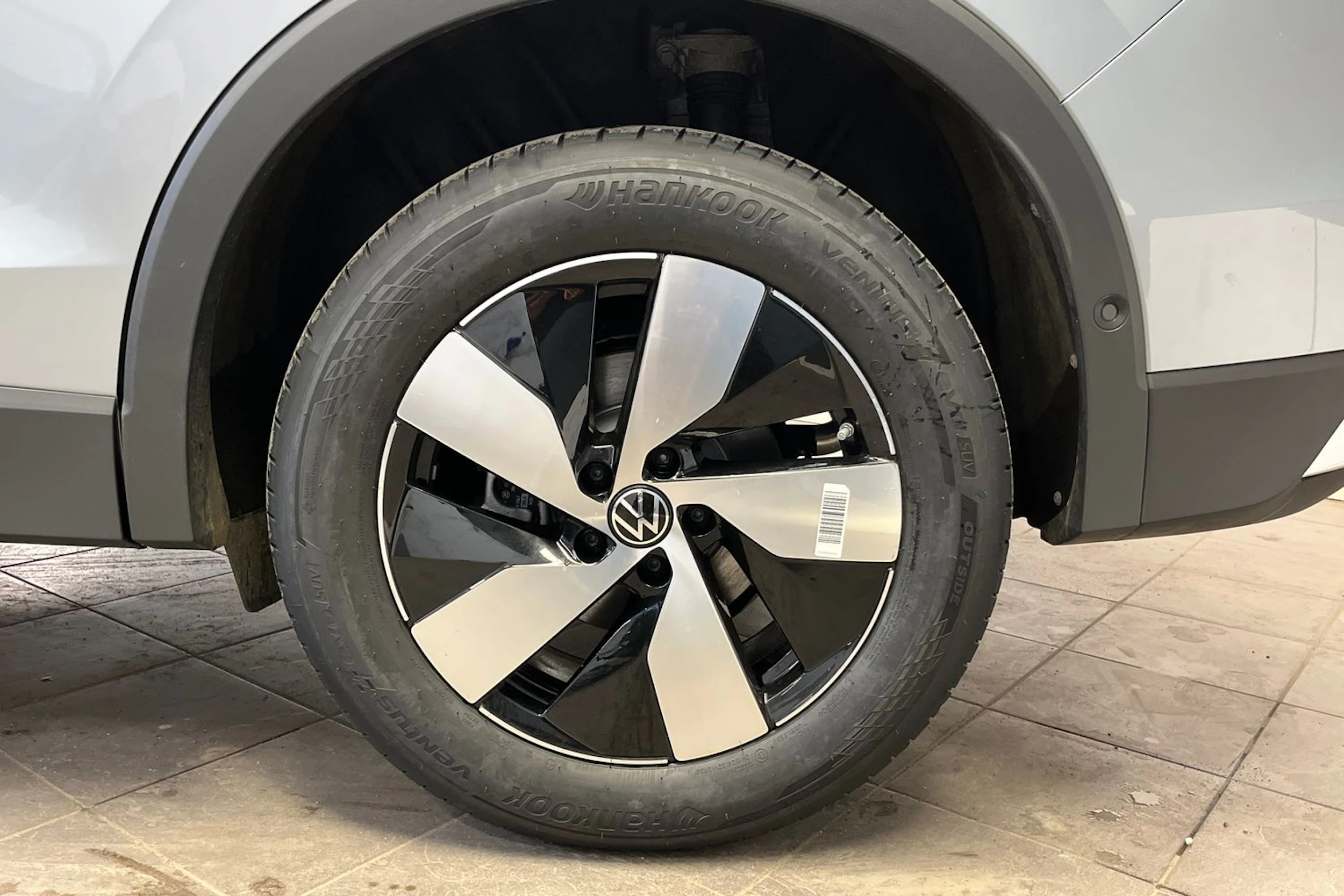 harmaa Volkswagen Tiguan 2026 kuva 10.