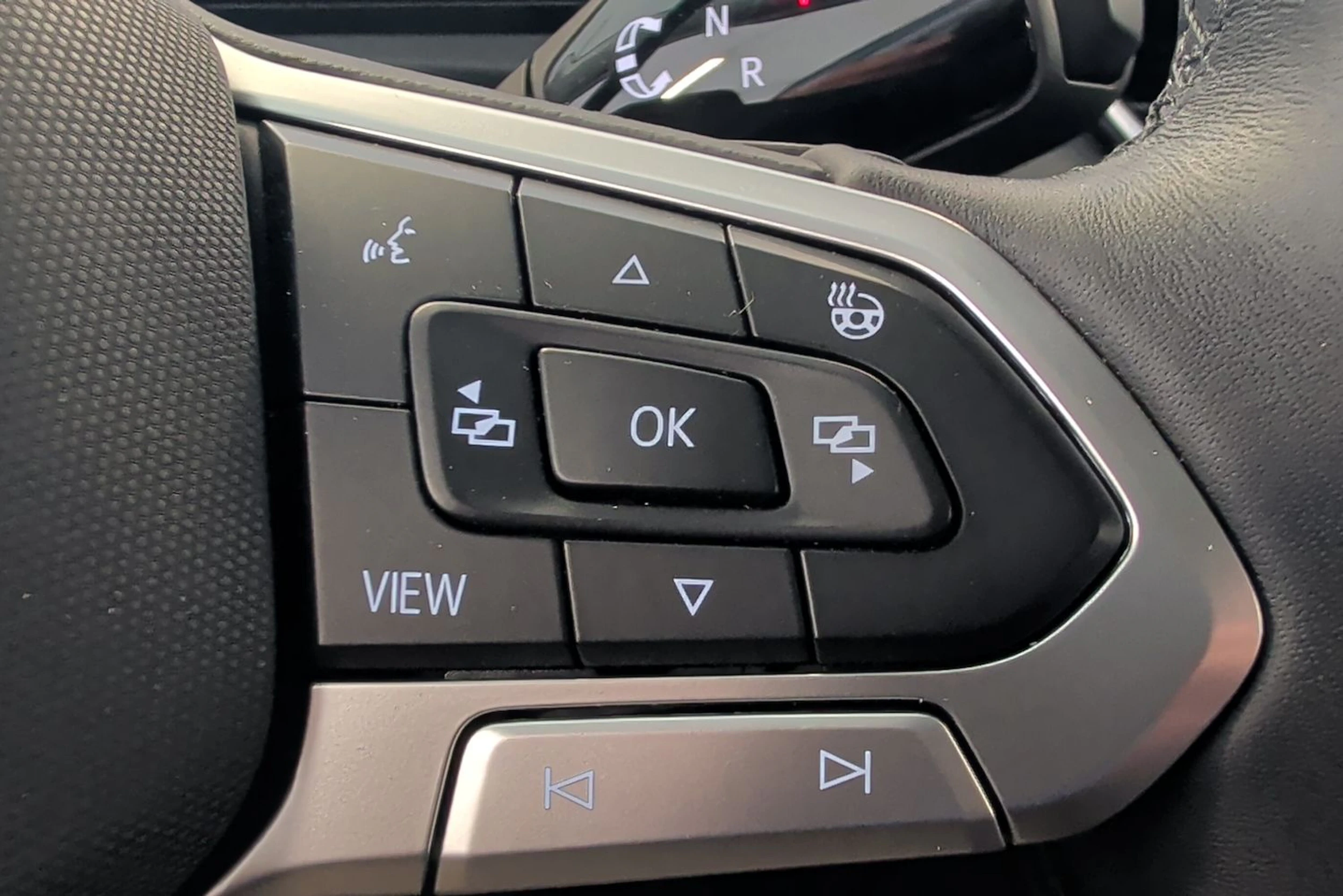 harmaa Volkswagen Tiguan 2026 kuva 23.