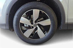 harmaa Volkswagen Tiguan 2026 kuva 9.