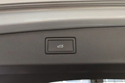 harmaa Volkswagen Tiguan 2026 kuva 12.