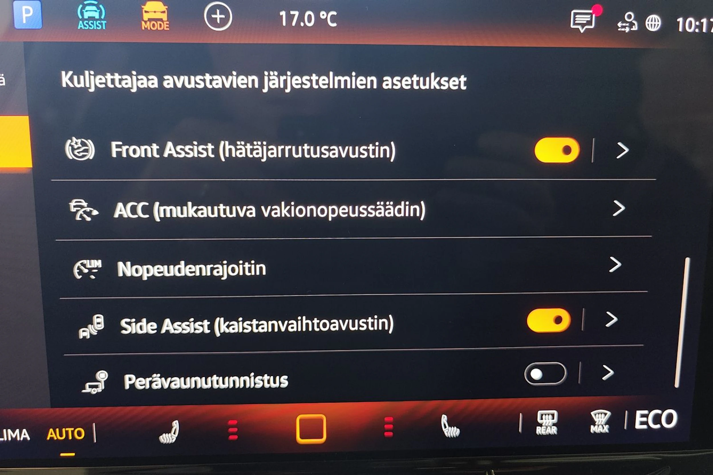 harmaa Volkswagen Tiguan 2026 kuva 15.