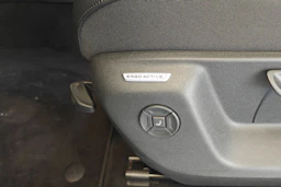 harmaa Volkswagen Tiguan 2026 kuva 19.