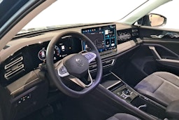 sininen Volkswagen Tiguan 2026 kuva 6.