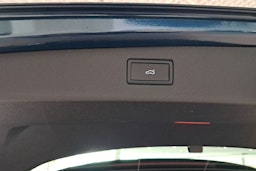 sininen Volkswagen Tiguan 2026 kuva 13.