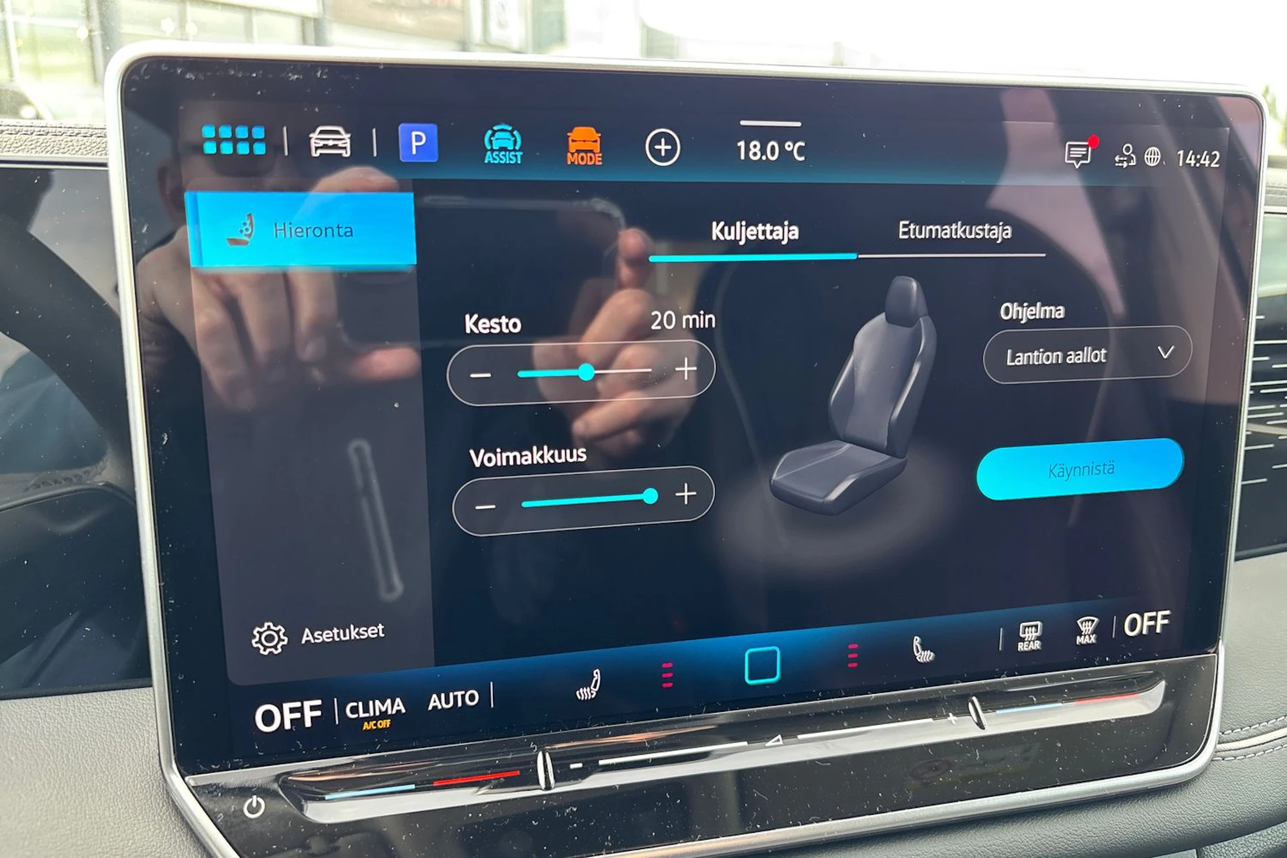 harmaa Volkswagen Tiguan 2026 kuva 19.