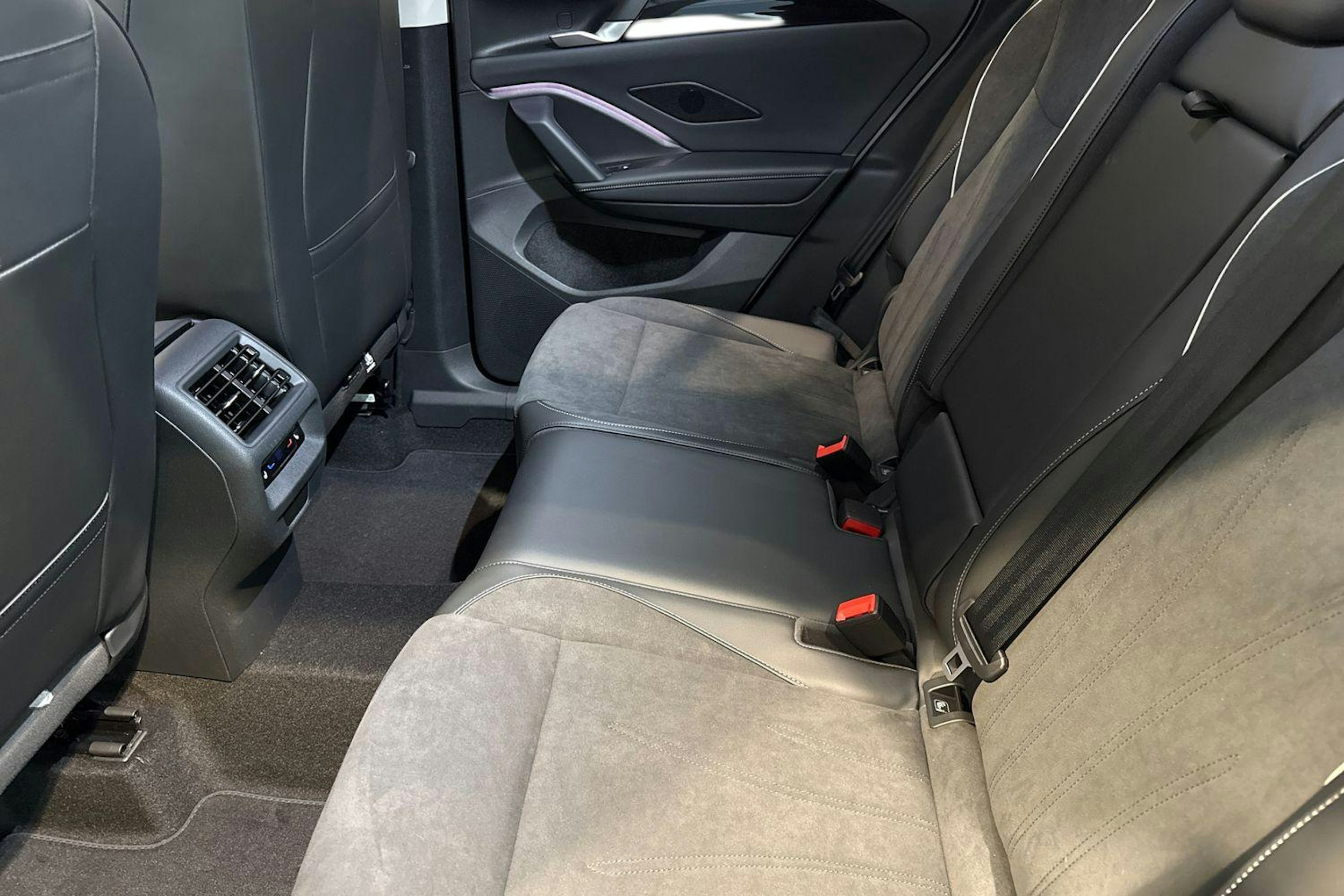 valkoinen Volkswagen Tiguan 2026 kuva 8.