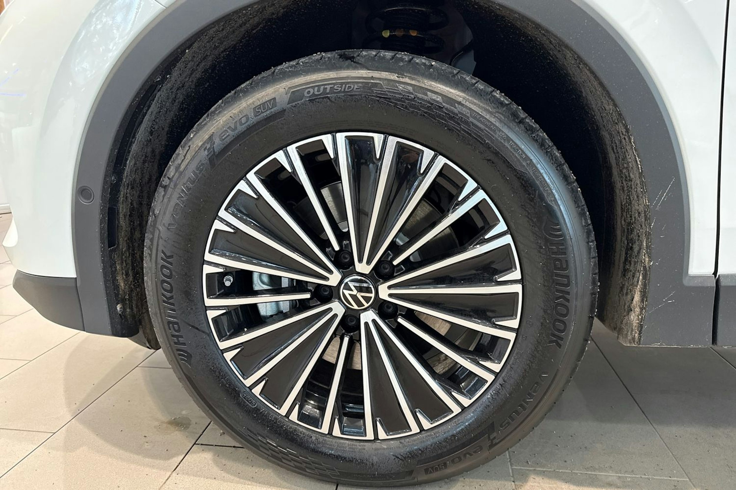 valkoinen Volkswagen Tiguan 2026 kuva 10.