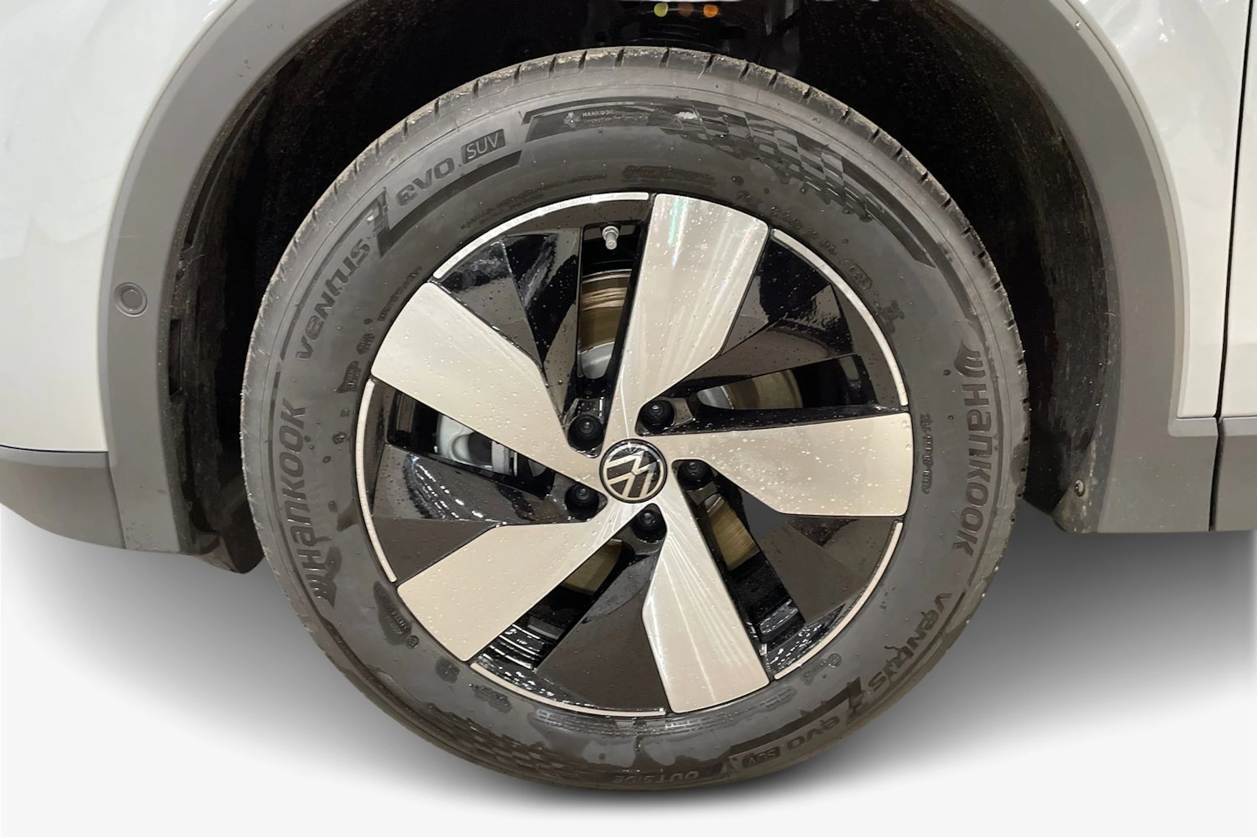 harmaa Volkswagen Tiguan 2026 kuva 9.