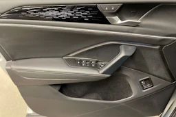harmaa Volkswagen Tiguan 2026 kuva 15.