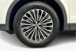 valkoinen Volkswagen Tiguan 2026 kuva 9.