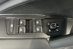 valkoinen Volkswagen Tiguan 2026 kuva 14.