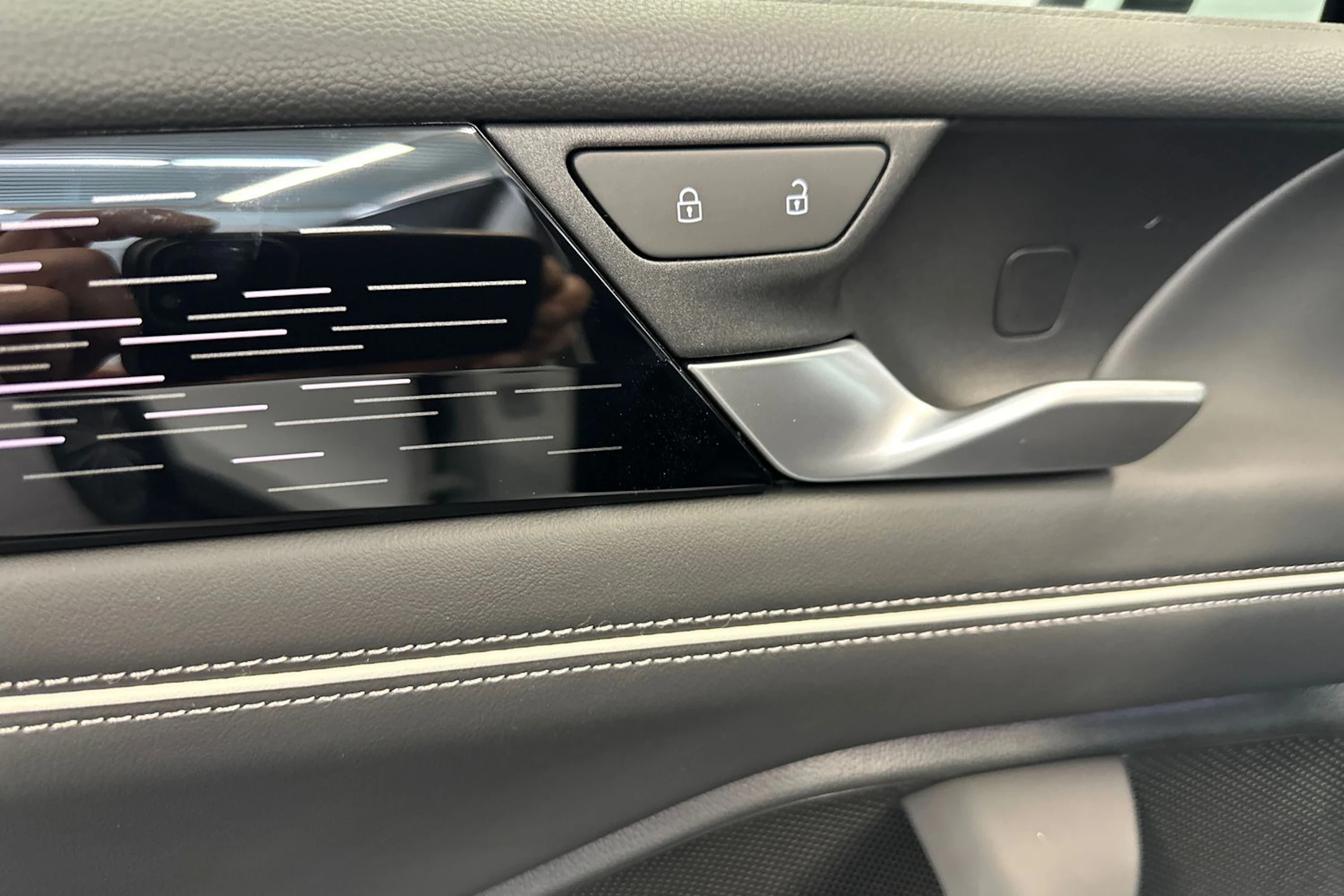 valkoinen Volkswagen Tiguan 2026 kuva 16.