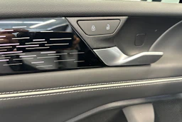 valkoinen Volkswagen Tiguan 2026 kuva 16.