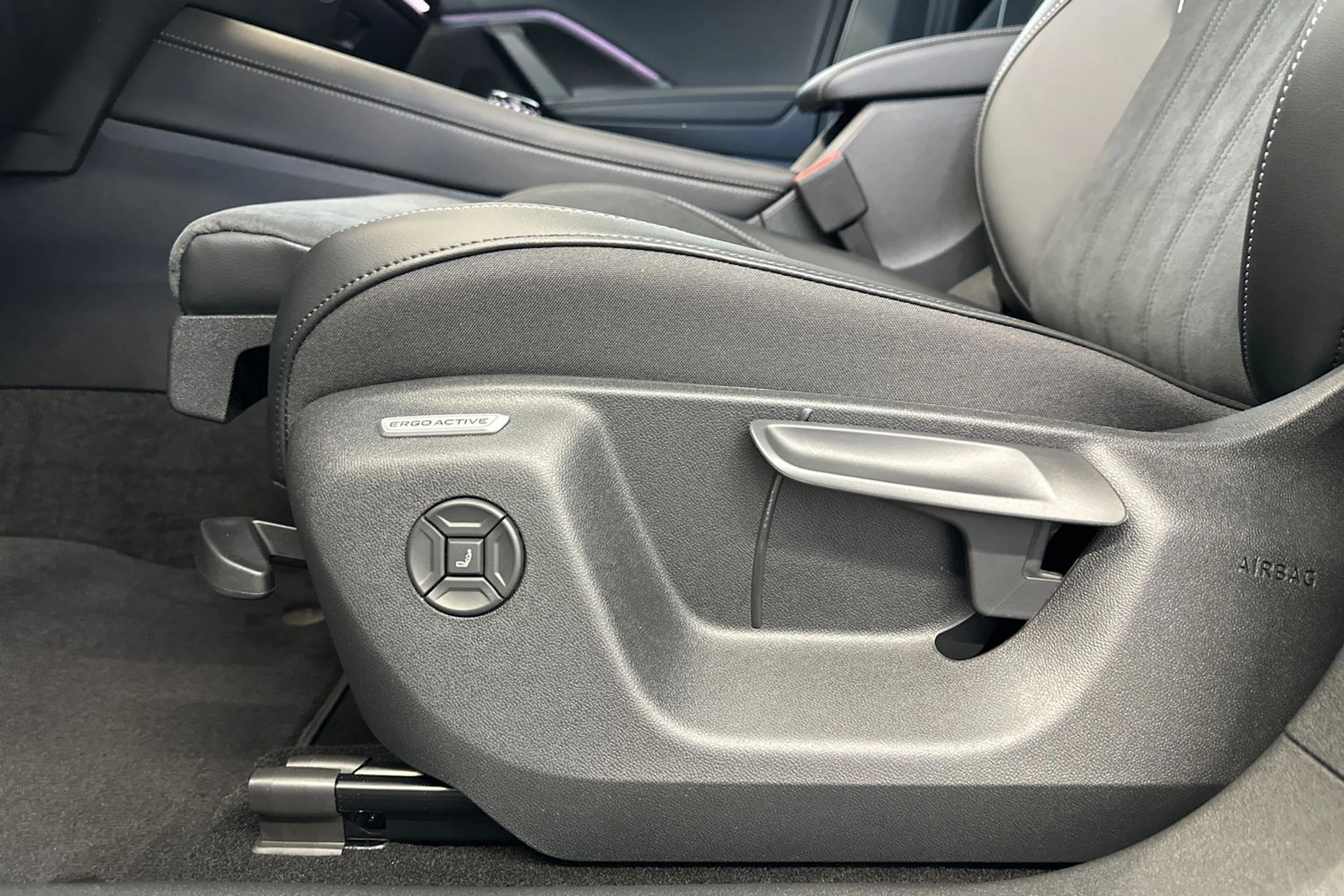 valkoinen Volkswagen Tiguan 2026 kuva 17.