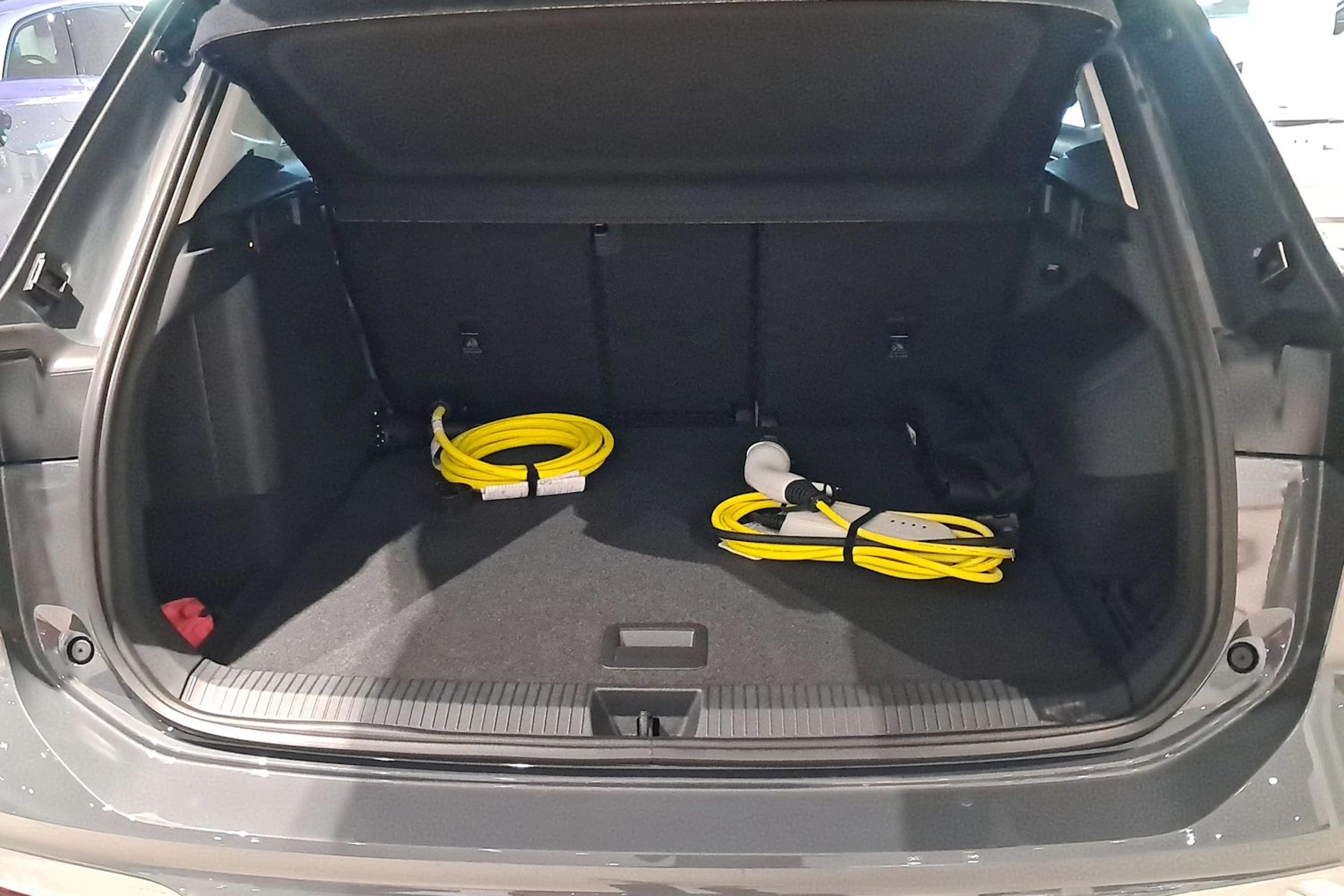 harmaa Volkswagen Tiguan 2026 kuva 11.