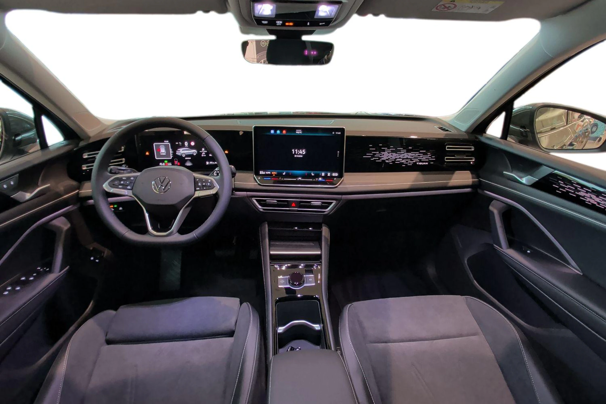 vihreä Volkswagen Tiguan 2026 kuva 7.