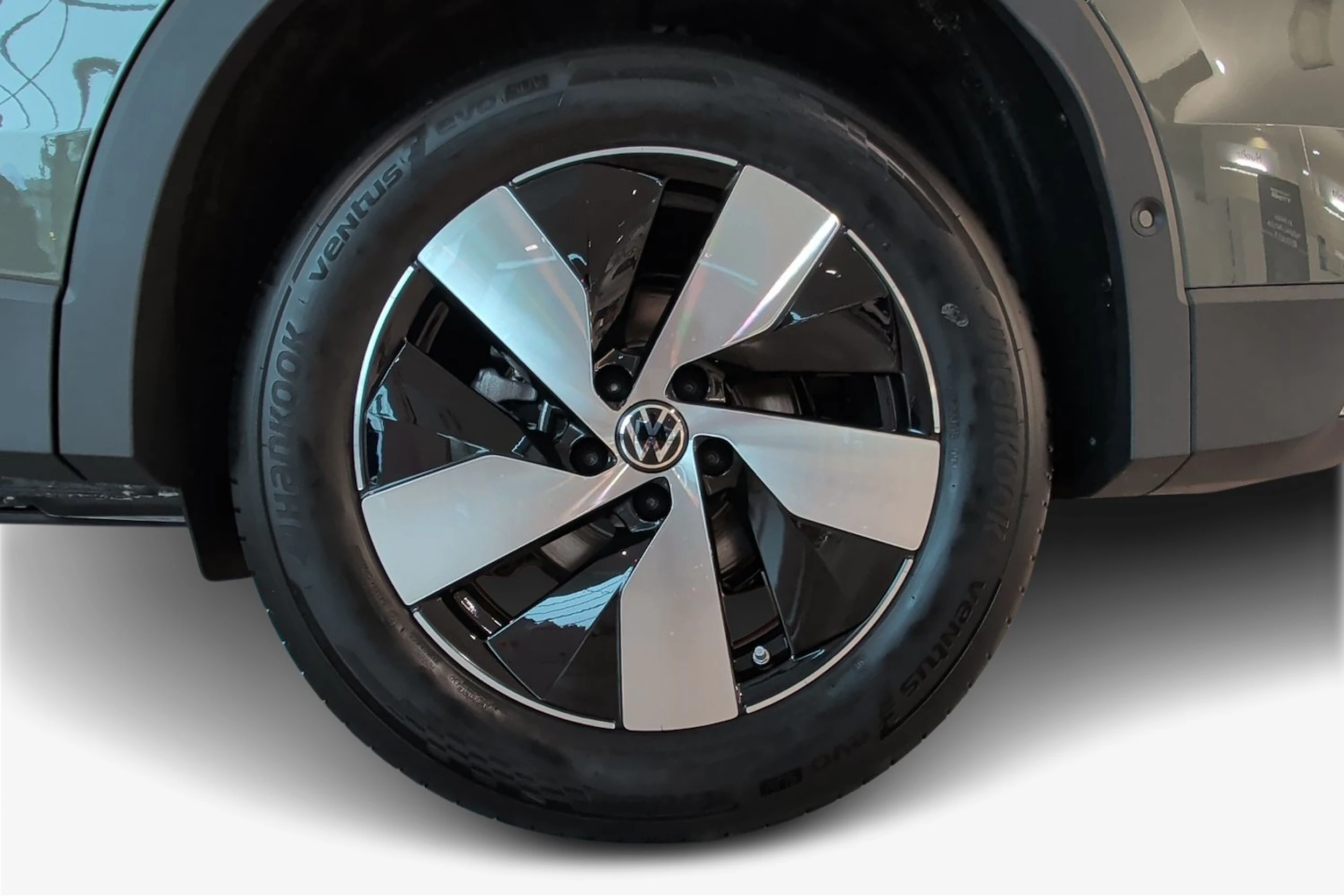 vihreä Volkswagen Tiguan 2026 kuva 9.