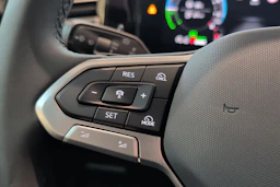vihreä Volkswagen Tiguan 2026 kuva 14.