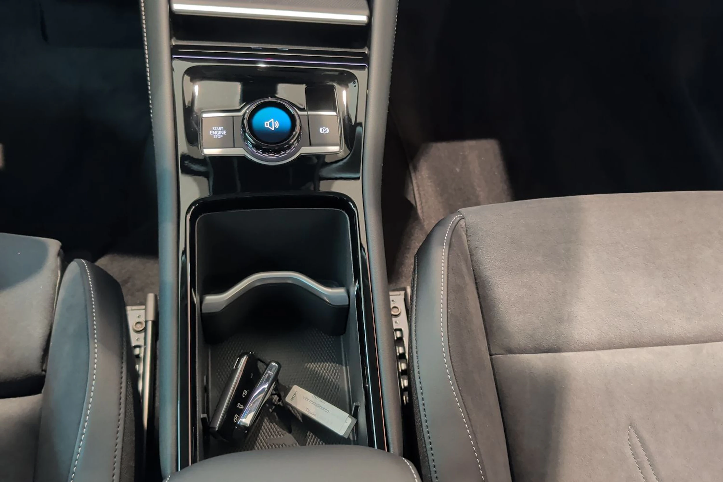 vihreä Volkswagen Tiguan 2026 kuva 18.