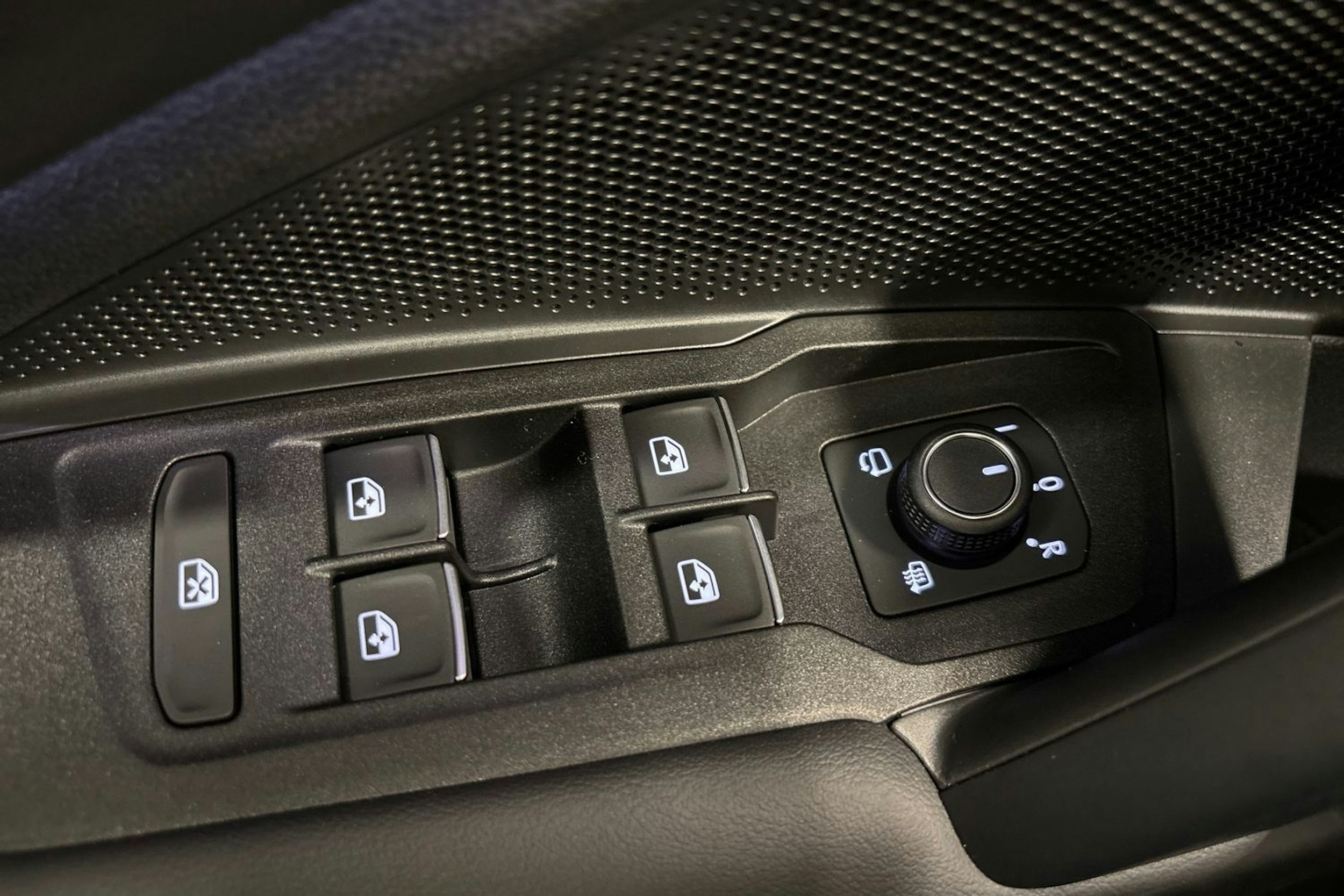met. harmaa Volkswagen Tiguan 2026 kuva 13.