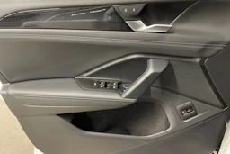 valkoinen Volkswagen Tiguan 2026 kuva 15.