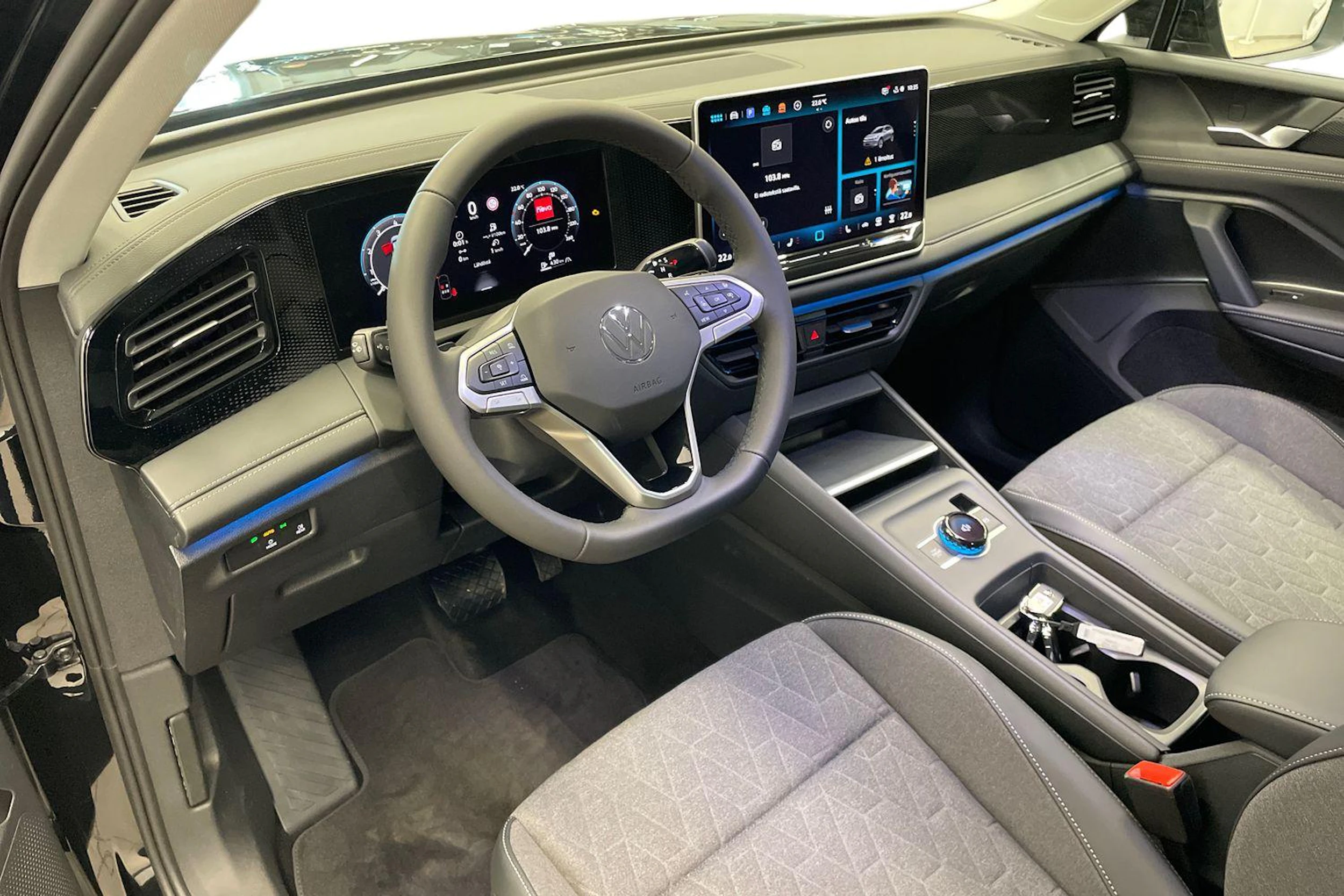 musta Volkswagen Tiguan 2026 kuva 6.