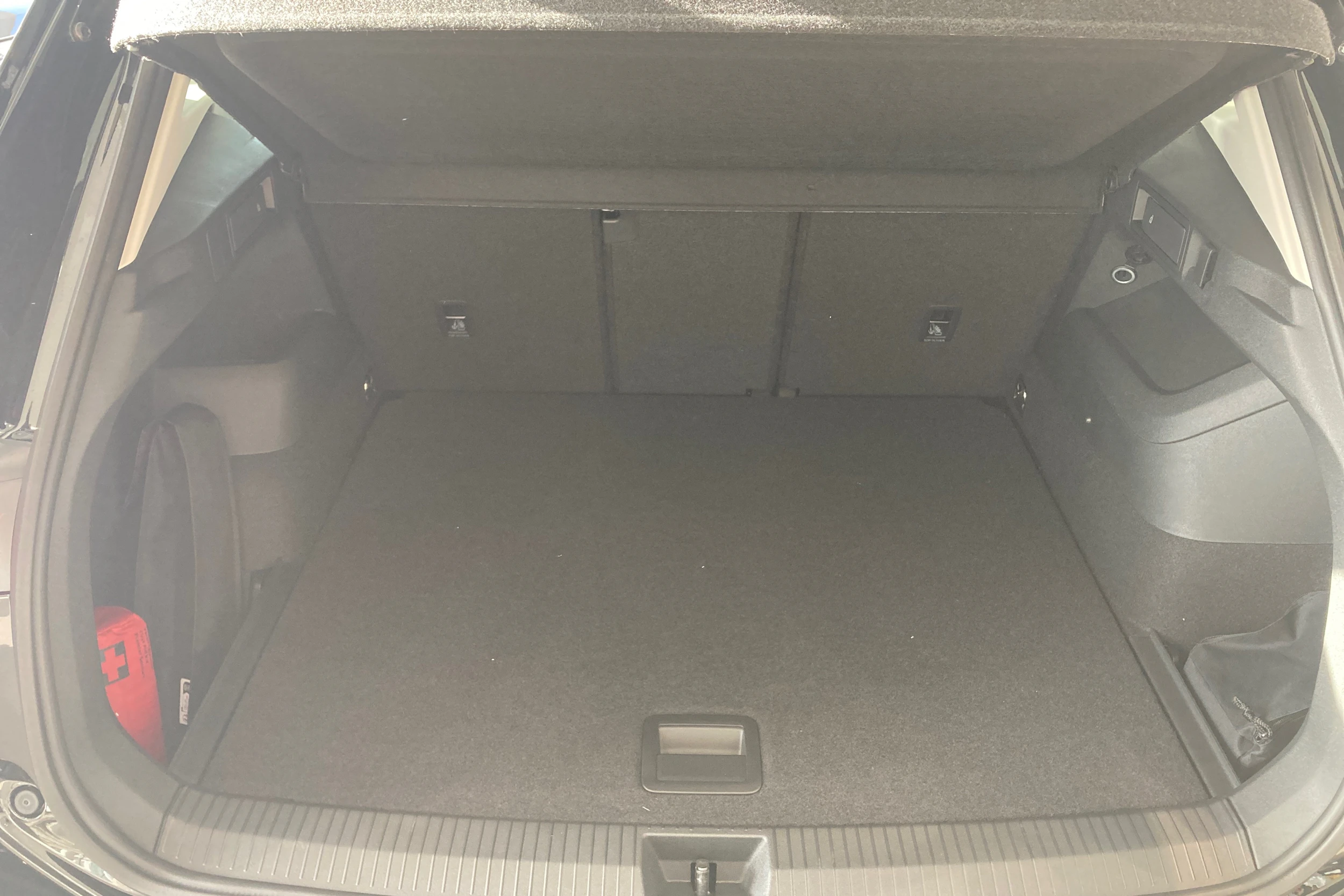 musta Volkswagen Tiguan 2026 kuva 22.