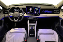 vihreä Volkswagen Tiguan 2026 kuva 7.