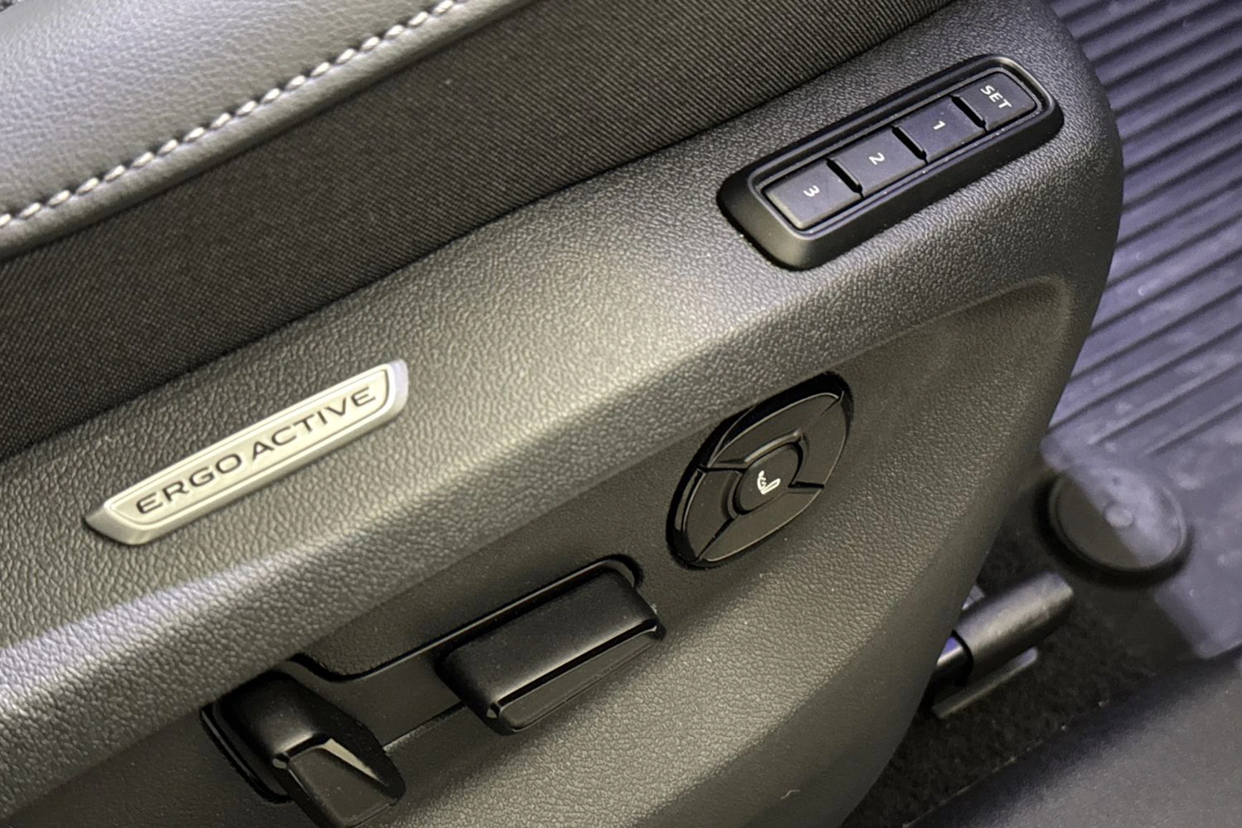 vihreä Volkswagen Tiguan 2026 kuva 14.