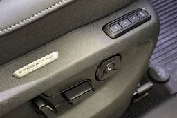 vihreä Volkswagen Tiguan 2026 kuva 14.