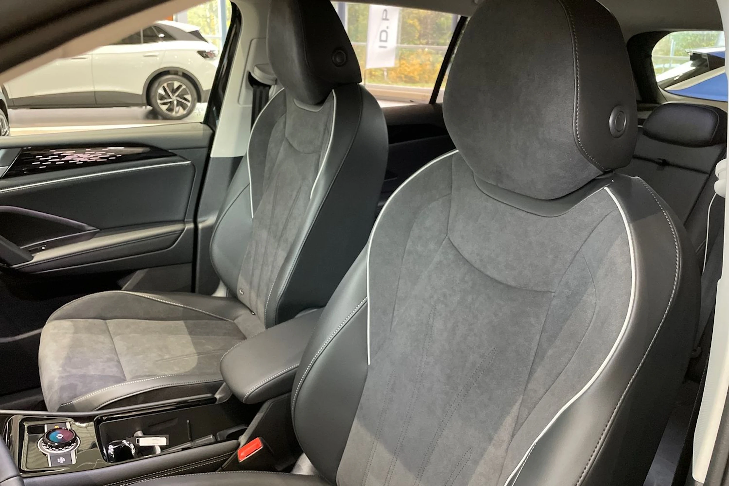 musta Volkswagen Tiguan 2027 kuva 18.