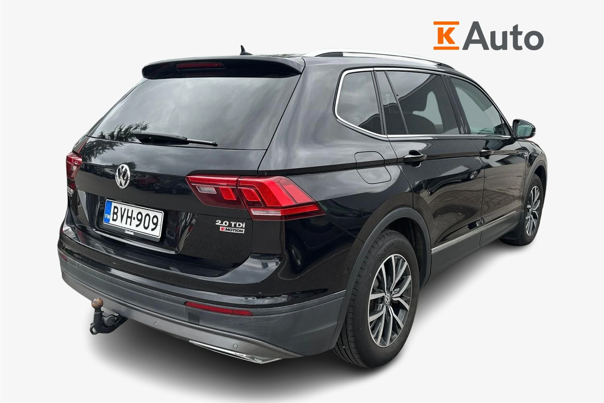 Musta Volkswagen Tiguan Allspace 2018 kuva 2.