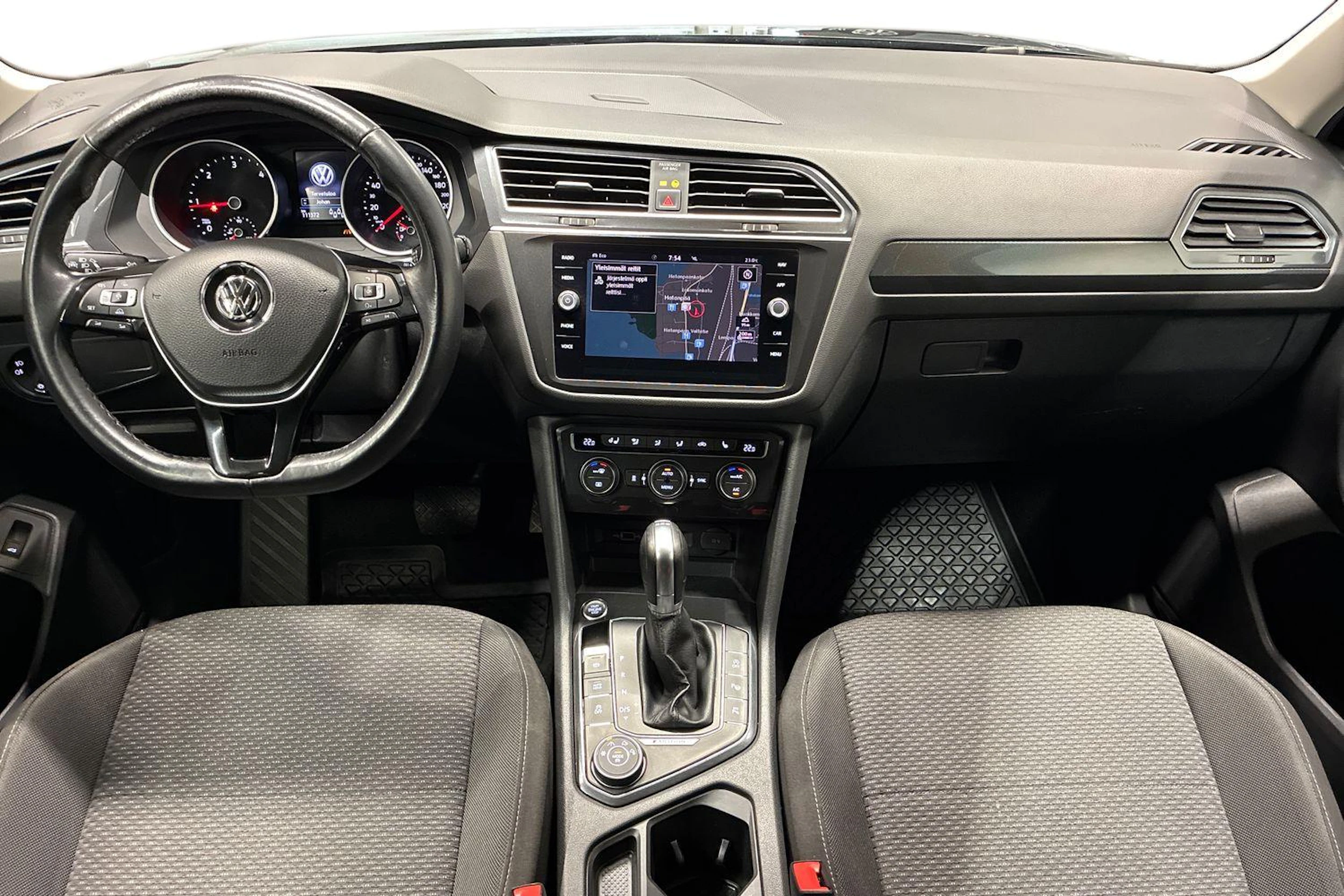 Musta Volkswagen Tiguan Allspace 2018 kuva 7.
